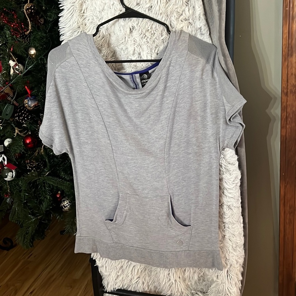 Athletic top